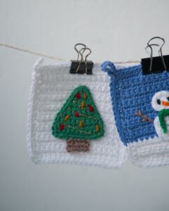 Set de Cuadritos Navideños en Crochet – Estilo Granny